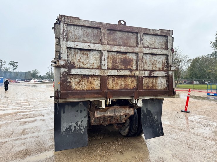 1990-mack-r688st-image-18