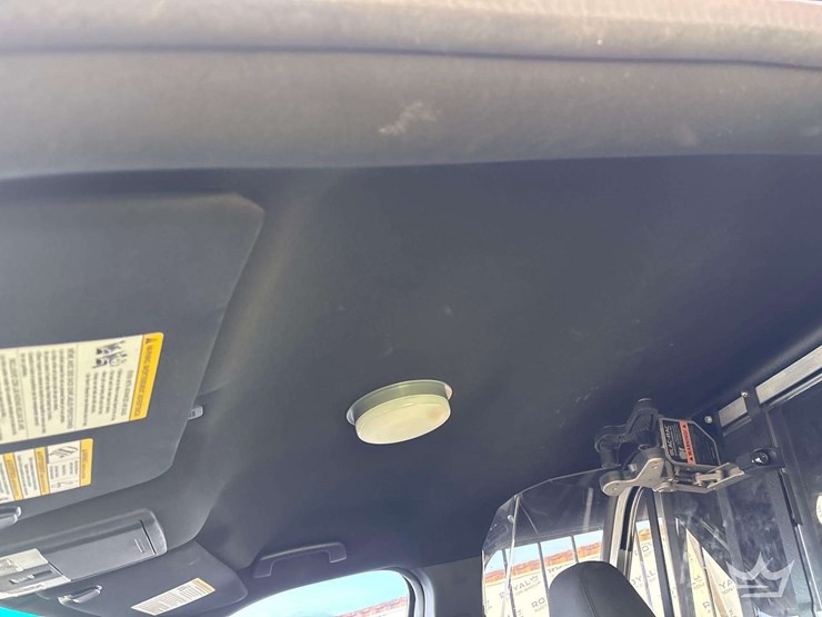 2016-ford-explorer-image-16