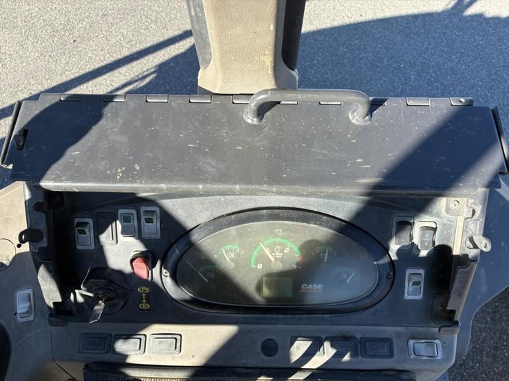 2016-case-570n-ep-image-14