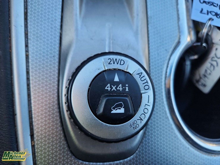 2017-nissan-pathfinder-image-24