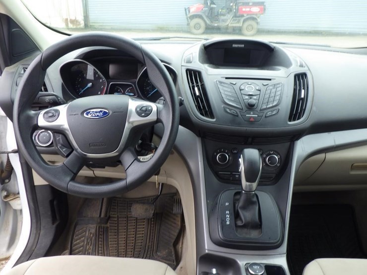 2015-ford-escape-image-9