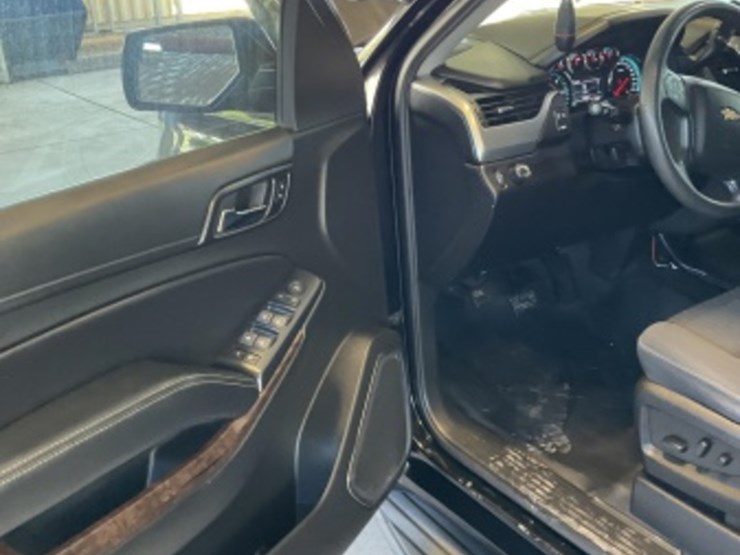 2018-chevrolet-tahoe-image-22