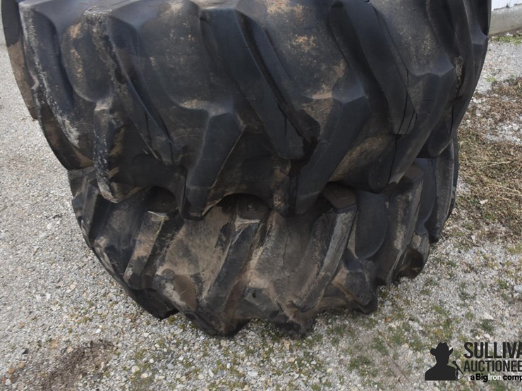 24.5-32-tractor-duals-image-5