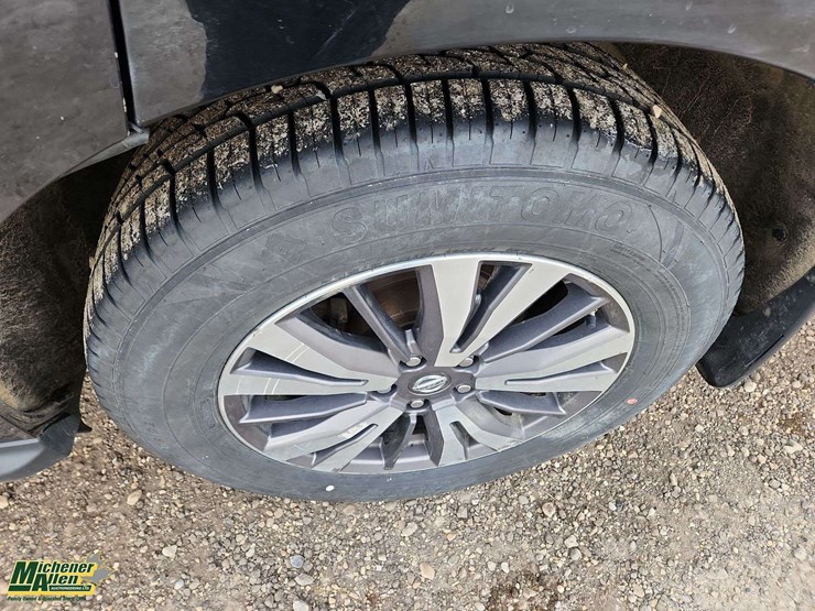 2017-nissan-pathfinder-image-11