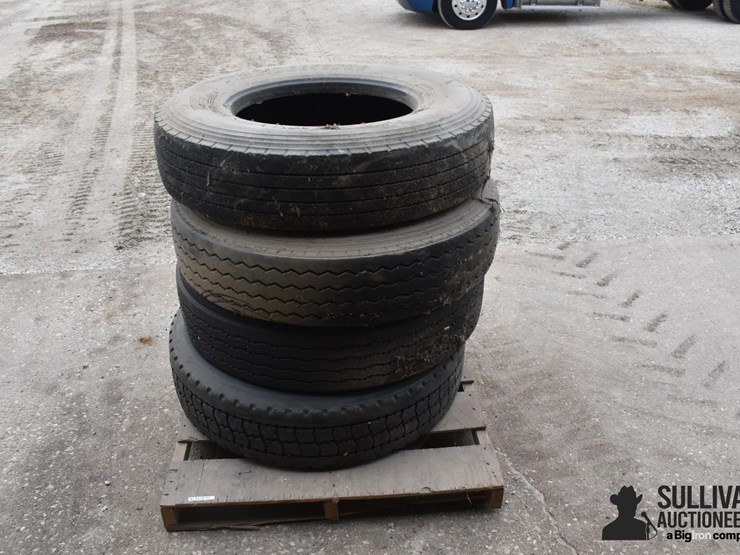 11r22.5-truck-tires-image-1