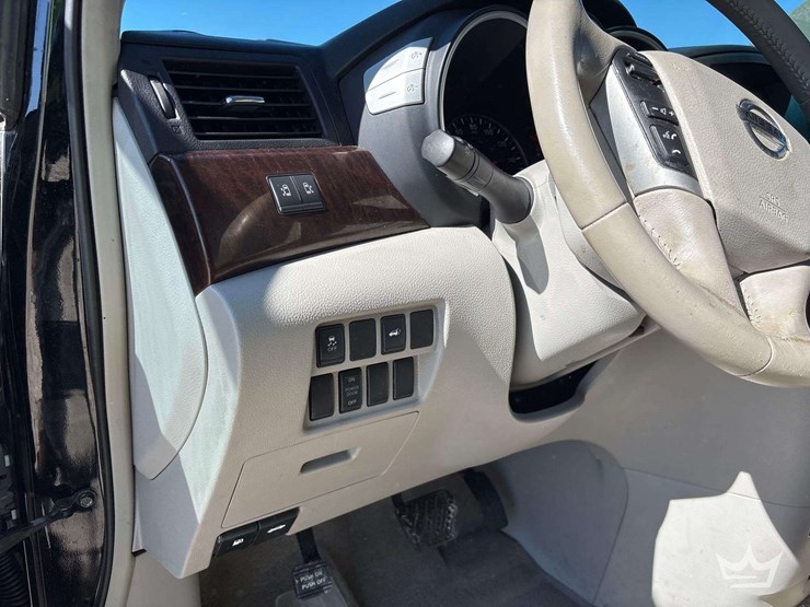 2015-nissan-quest-image-14