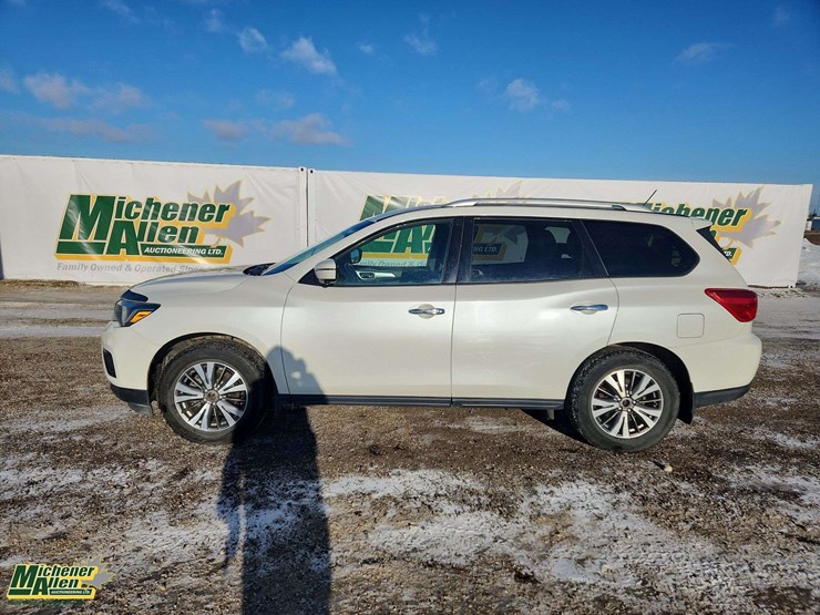 2017-nissan-pathfinder-image-6