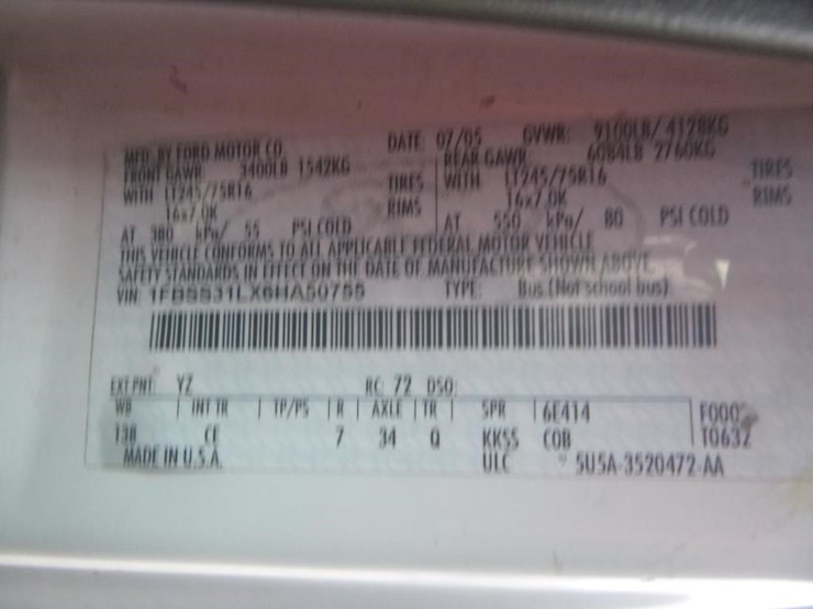 2006-ford-e350-image-16