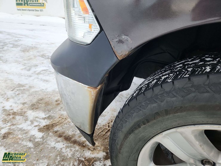 2014-dodge-1500-image-36