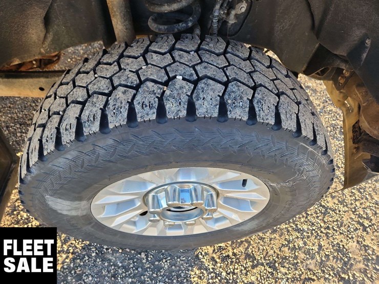 2021-ford-f350-image-10