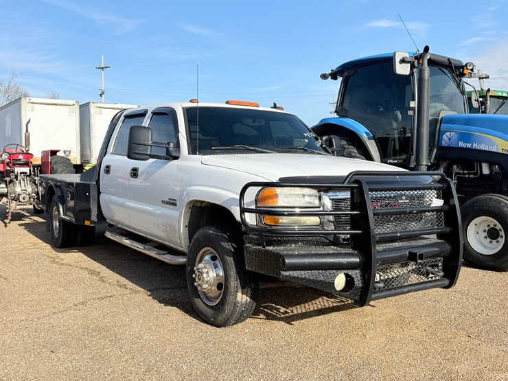 2006-gmc-3500-image-4