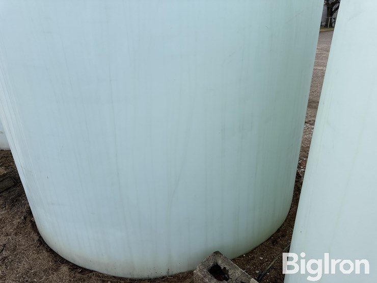 norwesco-2,500-gal-liquid-storage-tank-image-13