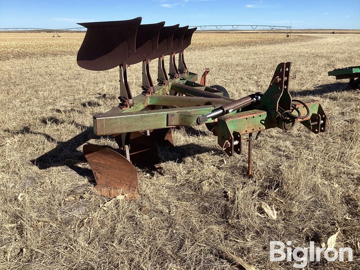 8’-moldboard-plow-image-3