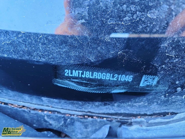 2016-lincoln-mkx-image-33