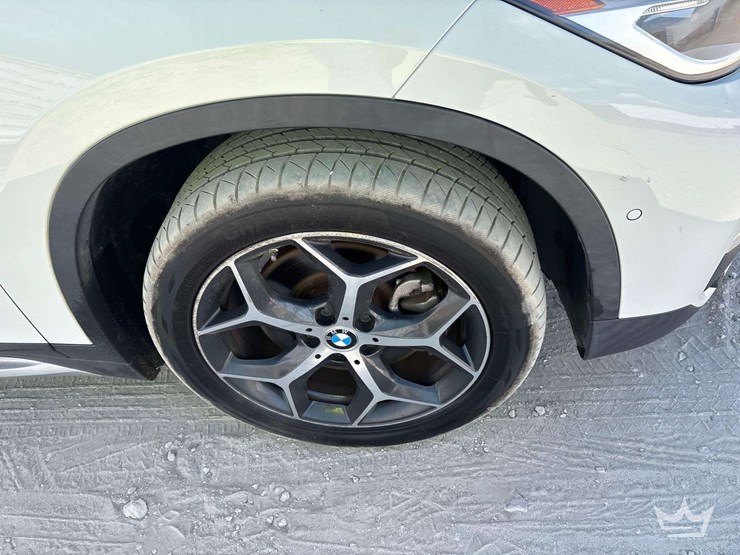 2018-bmw-x1-28i-suv-image-22