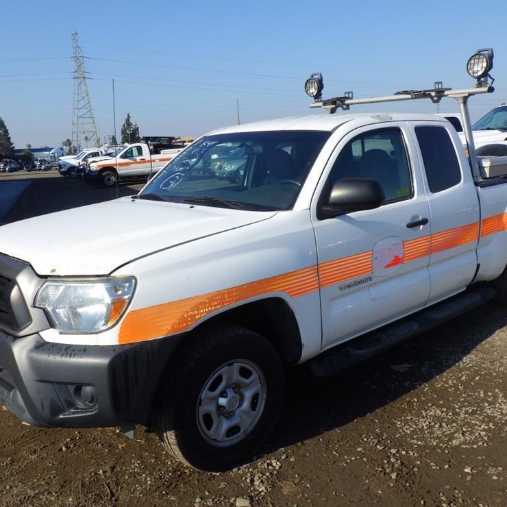 2013 TOYOTA TACOMA