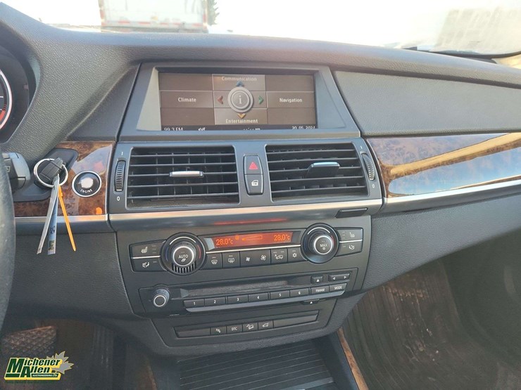 2009-bmw-x5-image-24