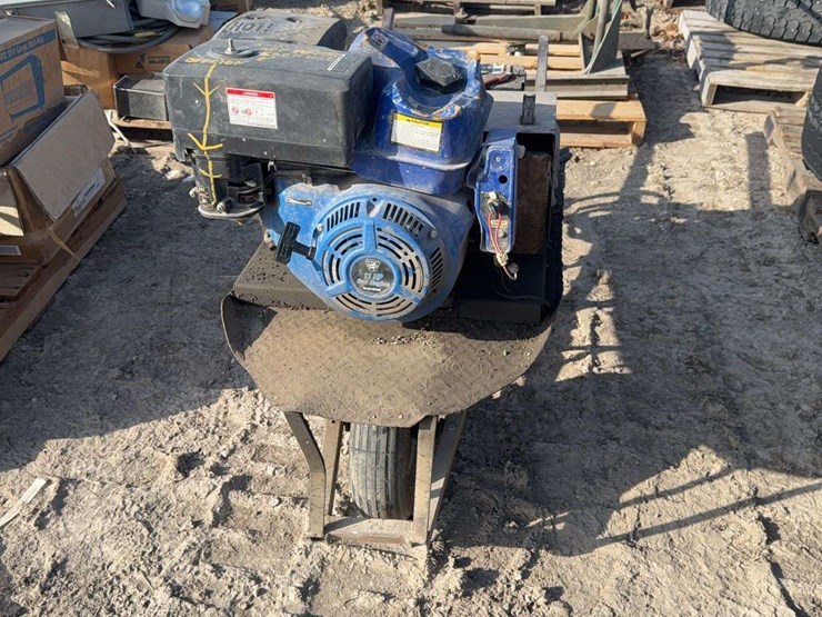 portable-gas-engine-with-jumper-cables-image-2