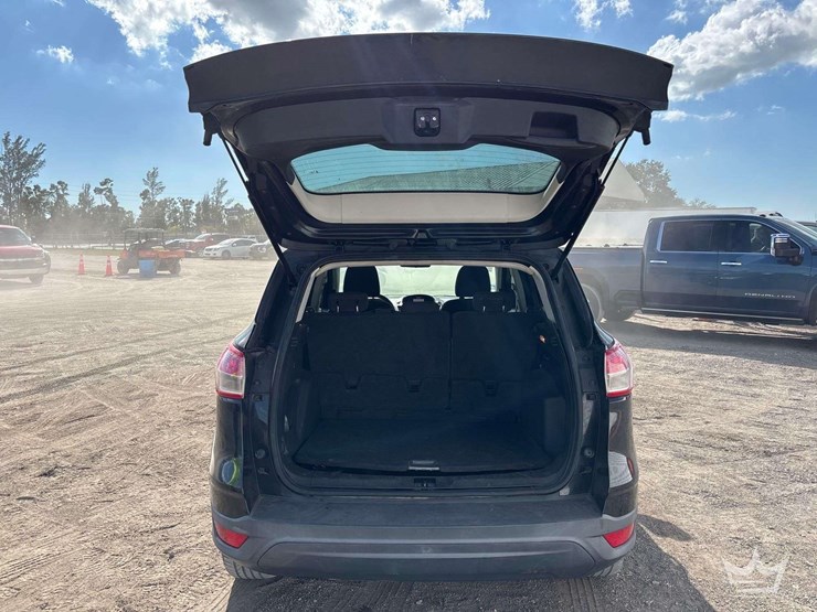 2015-ford-escape-image-19