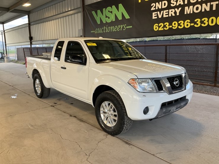 2017-nissan-frontier-image-2