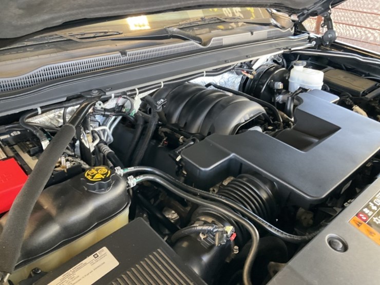 2018-chevrolet-tahoe-image-12