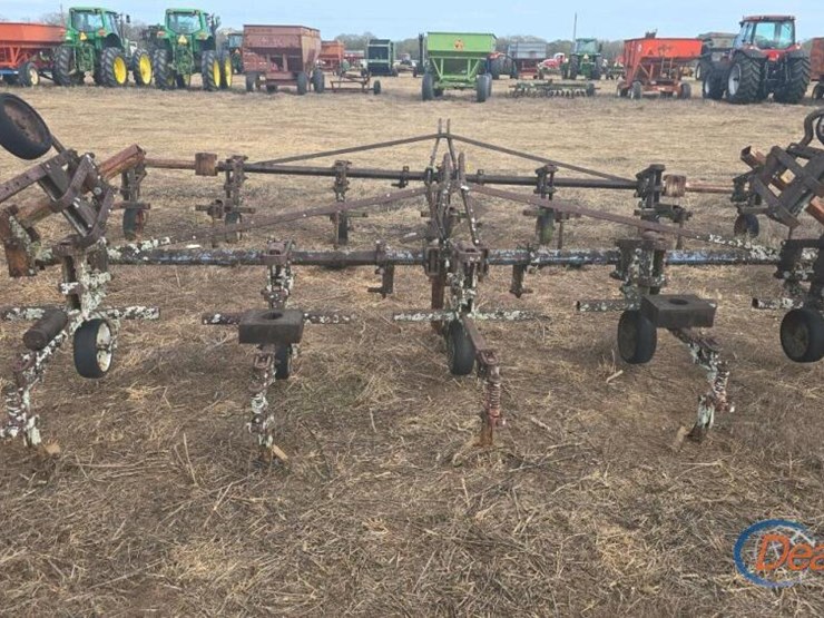 burch-6-row-cultivator-image-2