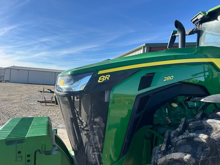 john-deere-8r-280-image-33