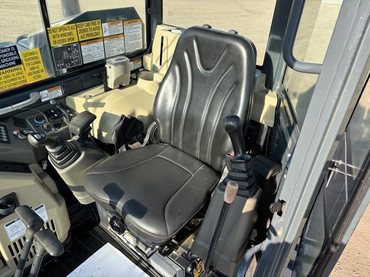 2016-mustang-800z-image-26