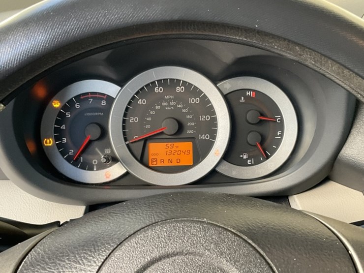 2012-toyota-rav4-image-18