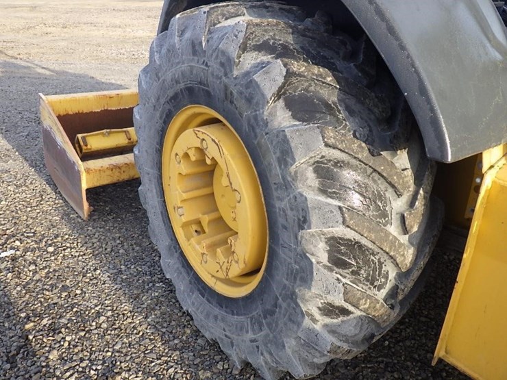 john-deere-210-image-18