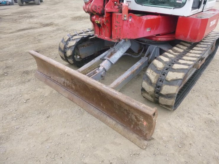 2012-takeuchi-tb180fr-image-19