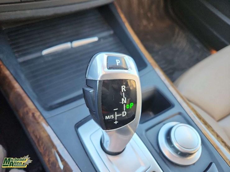 2009-bmw-x5-image-21