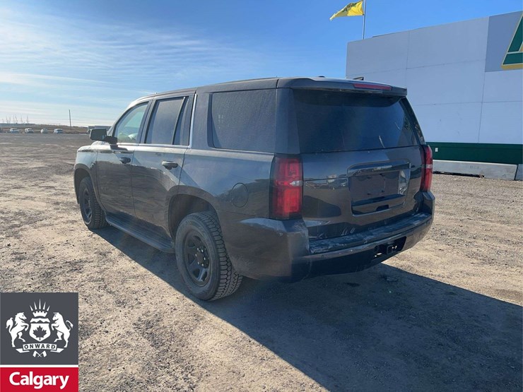 2016-chevrolet-tahoe-image-3