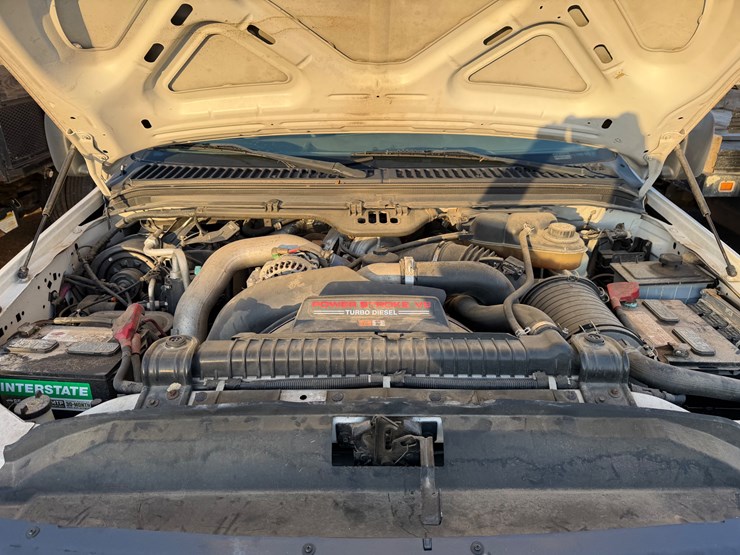 2004-ford-f550-image-8