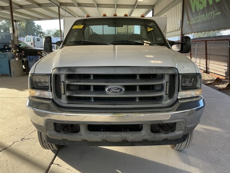 2002-ford-f550-image-3