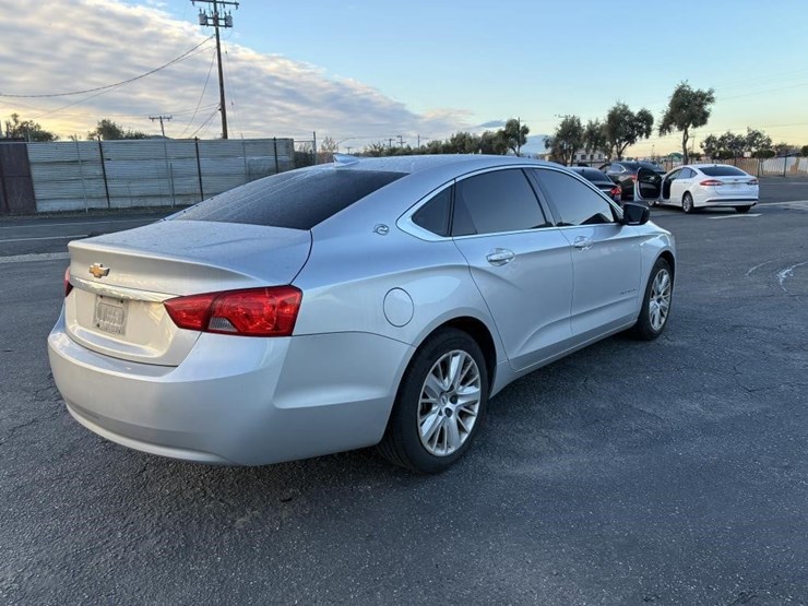 2019-chevrolet-impala-sedan-image-3