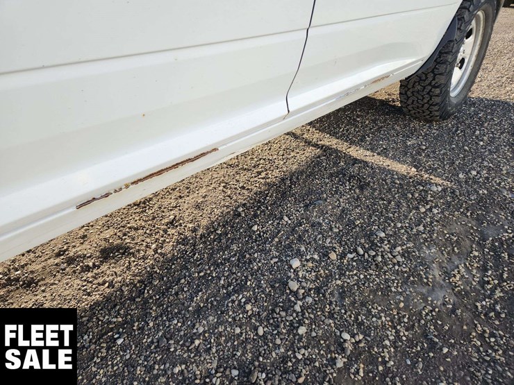 2014-dodge-1500-image-38