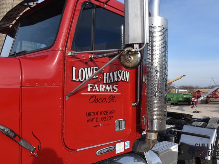 2003-freightliner-fld120-image-10