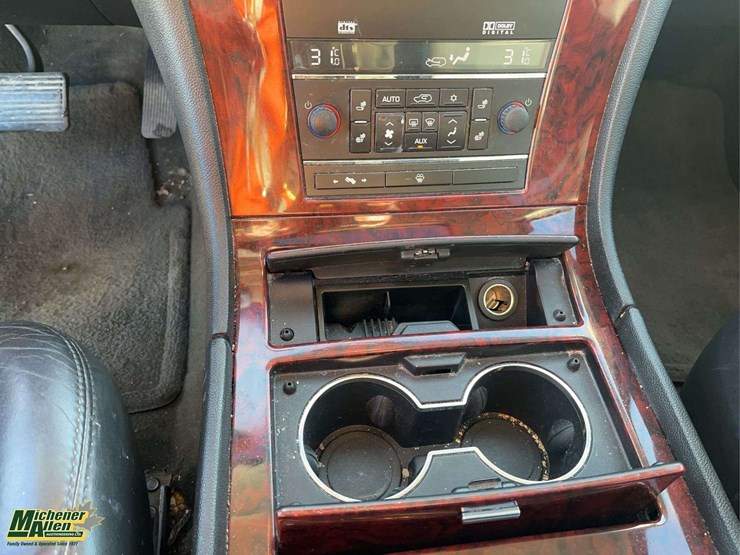 2007-cadillac-escalade-image-17