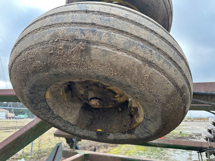 john-deere-630-image-12