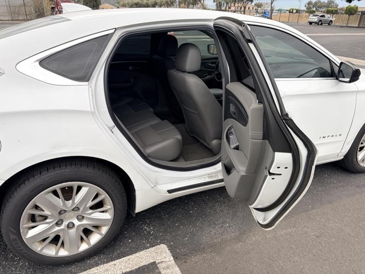 2019-chevrolet-impala-sedan-image-10