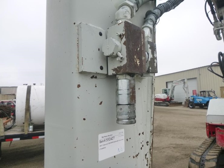 2012-takeuchi-tb180fr-image-26