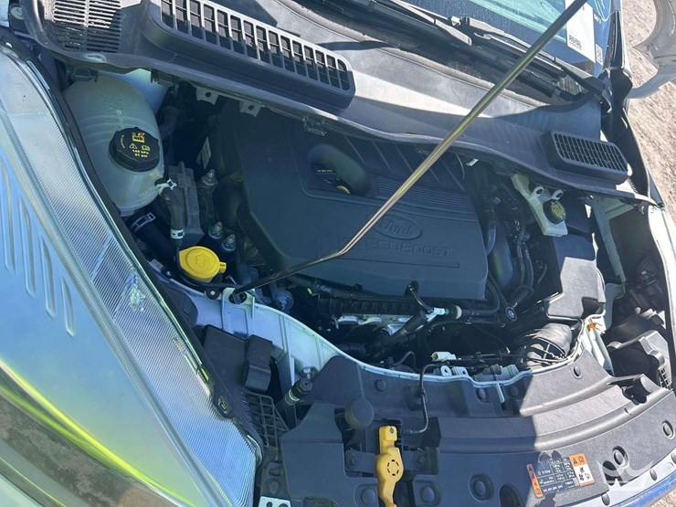 2017-ford-escape-image-8