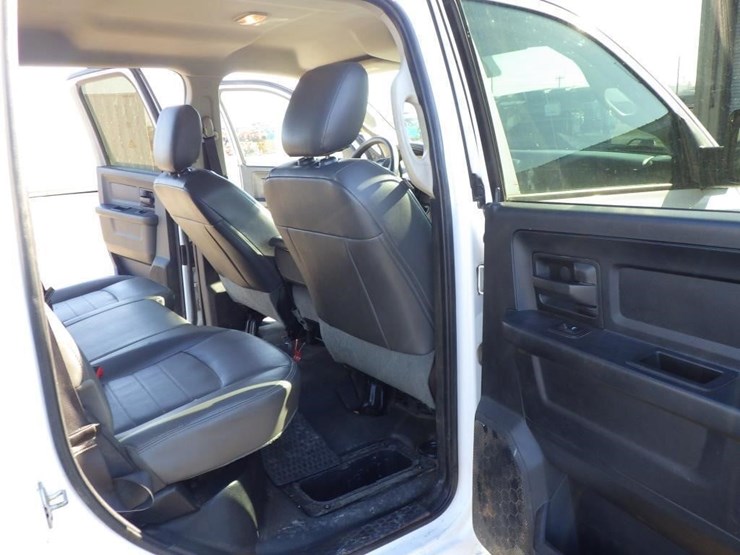 2015-dodge-2500-image-8