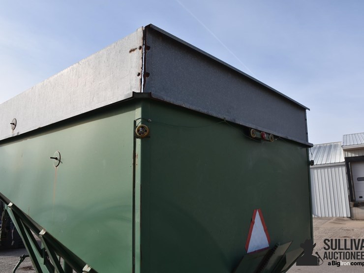 grasshopper-gooseneck-t/a-gravity-wagon-image-13