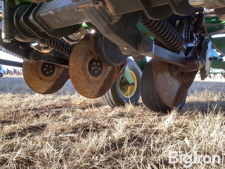 2013-john-deere-2510h-image-16