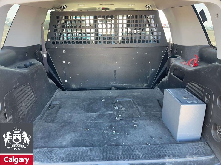 2016-chevrolet-tahoe-image-16