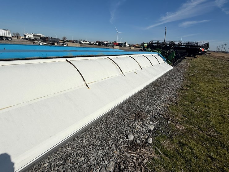 #25671-•-2001-shelbourne-72-24’-header-1857210-inv#-25671-inv#25671-image-9