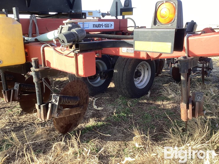 case-dmi-nt5310-nutri-till’r-liquid-fertilizer/nh3-applicator-image-20