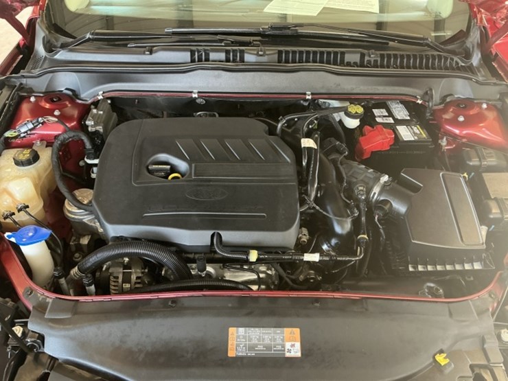 2015-ford-fusion-se-sdn-image-10